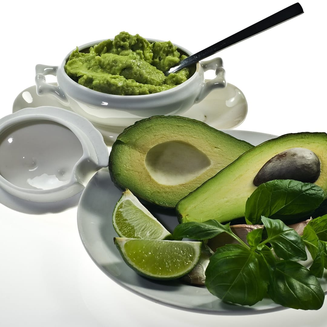 Tell me you love guacamole without telling me 🍽️ #foodie #photo [QA] 📷 Nikodem Nijaki, Toni Grass, Ocdp · CC BY-SA 3.0 (1/3)